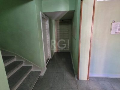 Apartamento à venda com 32m², 1 quarto no bairro Rio Branco em Porto Alegre - Foto 3