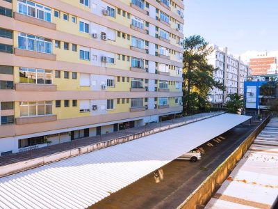 Apartamento à venda com 83m², 3 quartos, 1 suíte, 1 vaga no bairro Menino Deus em Porto Alegre - Foto 16