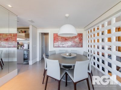 Apartamento à venda com 245m², 3 quartos, 3 suítes, 3 vagas no bairro Moinhos de Vento em Porto Alegre - Foto 6