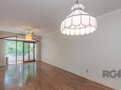 Apartamento à venda com 109m², 3 quartos, 1 suíte, 1 vaga no bairro Petrópolis em Porto Alegre - Foto 4