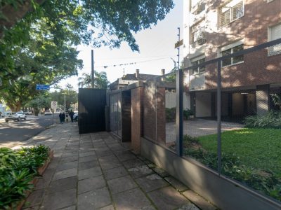 Apartamento à venda com 81m², 2 quartos, 1 vaga no bairro Auxiliadora em Porto Alegre - Foto 2