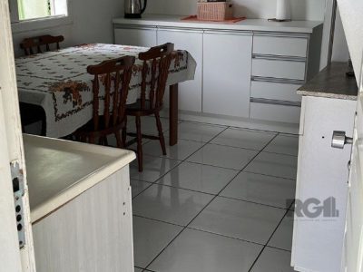 Casa à venda com 70m², 4 quartos, 3 vagas no bairro Arroio Teixeira em Capão da Canoa - Foto 3