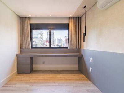 Apartamento à venda com 130m², 3 quartos, 3 suítes, 3 vagas no bairro Petrópolis em Porto Alegre - Foto 42