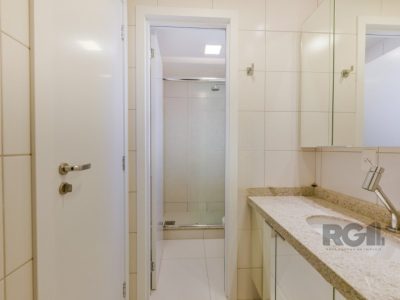 Apartamento à venda com 121m², 3 quartos, 3 suítes, 2 vagas no bairro Petrópolis em Porto Alegre - Foto 10