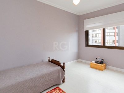 Apartamento à venda com 244m², 3 quartos, 3 suítes, 3 vagas no bairro Rio Branco em Porto Alegre - Foto 22