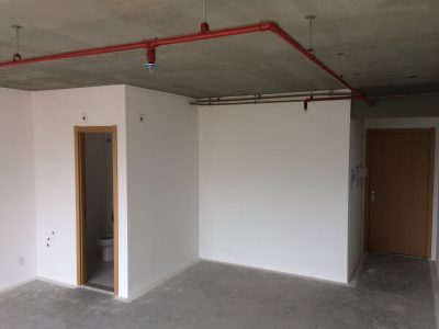 Conjunto/Sala à venda com 35m², 1 vaga no bairro Petrópolis em Porto Alegre - Foto 2