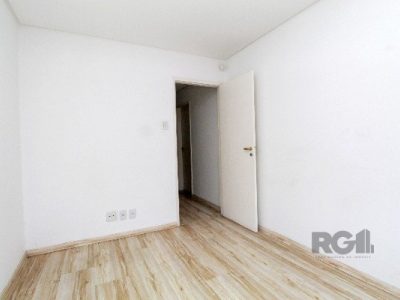 Casa à venda com 252m², 3 quartos, 1 suíte, 3 vagas no bairro Menino Deus em Porto Alegre - Foto 38