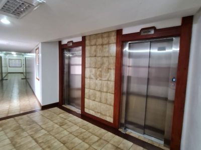 Apartamento à venda com 94m², 3 quartos, 1 suíte, 1 vaga no bairro Menino Deus em Porto Alegre - Foto 27