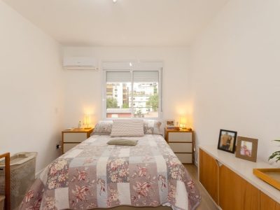 Apartamento à venda com 65m², 3 quartos, 1 suíte, 1 vaga no bairro Petrópolis em Porto Alegre - Foto 18