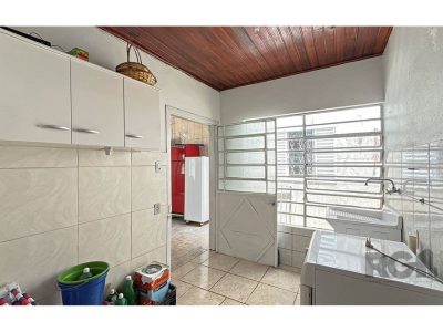 Casa à venda com 172m², 3 quartos, 2 suítes, 2 vagas no bairro Cristal em Porto Alegre - Foto 19