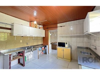 Casa à venda com 172m², 3 quartos, 2 suítes, 2 vagas no bairro Cristal em Porto Alegre - Foto 29