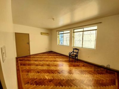 Apartamento à venda com 135m², 5 quartos no bairro Floresta em Porto Alegre - Foto 3