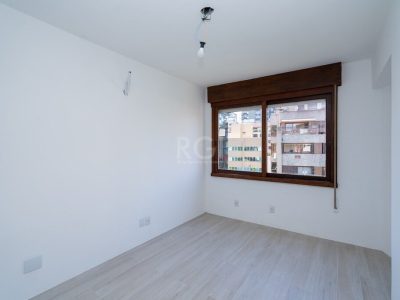 Cobertura à venda com 244m², 3 quartos, 1 suíte, 4 vagas no bairro Auxiliadora em Porto Alegre - Foto 10