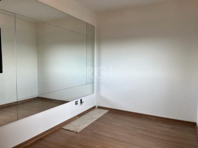 Apartamento à venda com 70m², 3 quartos, 1 suíte, 1 vaga no bairro São Geraldo em Porto Alegre - Foto 7