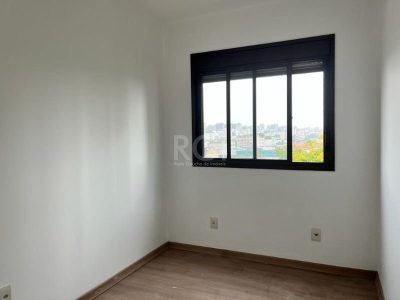 Apartamento à venda com 70m², 3 quartos, 1 suíte, 1 vaga no bairro São Geraldo em Porto Alegre - Foto 9