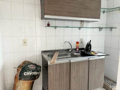 Apartamento à venda com 70m², 3 quartos, 1 suíte, 1 vaga no bairro São Geraldo em Porto Alegre - Foto 12