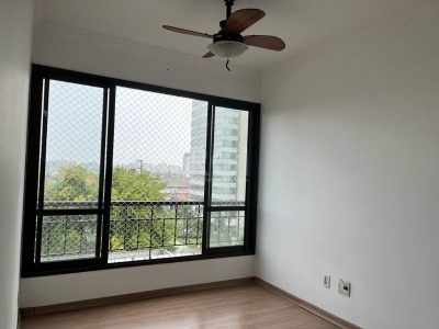 Apartamento à venda com 70m², 3 quartos, 1 suíte, 1 vaga no bairro São Geraldo em Porto Alegre - Foto 4