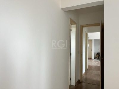 Apartamento à venda com 70m², 3 quartos, 1 suíte, 1 vaga no bairro São Geraldo em Porto Alegre - Foto 16