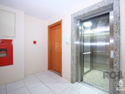 Apartamento à venda com 72m², 3 quartos, 1 suíte, 1 vaga no bairro Jardim Carvalho em Porto Alegre - Foto 17