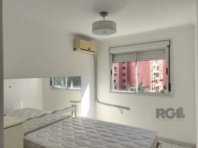 Apartamento à venda com 72m², 3 quartos, 1 suíte, 1 vaga no bairro Jardim Carvalho em Porto Alegre - Foto 5