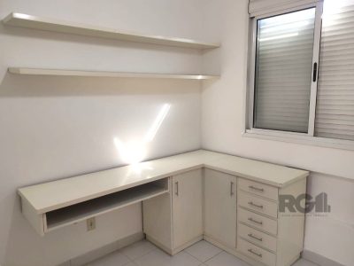 Apartamento à venda com 72m², 3 quartos, 1 suíte, 1 vaga no bairro Jardim Carvalho em Porto Alegre - Foto 9