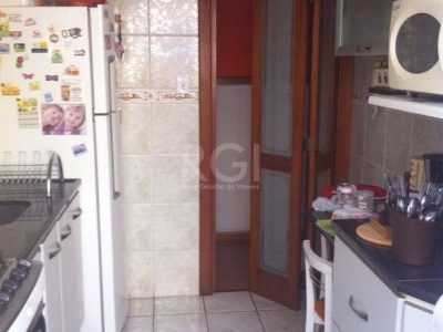 Apartamento à venda com 69m², 2 quartos no bairro Azenha em Porto Alegre - Foto 2