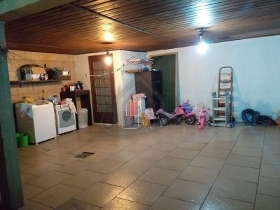 Sobrado à venda com 200m², 2 quartos, 2 suítes, 3 vagas no bairro Glória em Porto Alegre - Foto 14