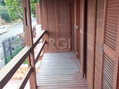 Casa à venda com 107m², 3 quartos, 2 vagas no bairro Tristeza em Porto Alegre - Foto 11