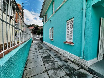 Casa à venda com 278m², 4 quartos, 10 vagas no bairro Floresta em Porto Alegre - Foto 20