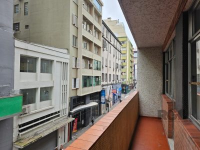 Apartamento à venda com 168m², 3 quartos no bairro Centro em Porto Alegre - Foto 42