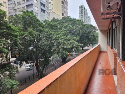 Apartamento à venda com 168m², 3 quartos no bairro Centro em Porto Alegre - Foto 43