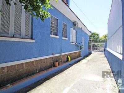 Casa à venda com 254m², 3 quartos, 1 suíte, 3 vagas no bairro Partenon em Porto Alegre - Foto 3