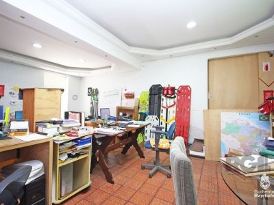 Casa à venda com 254m², 3 quartos, 1 suíte, 3 vagas no bairro Partenon em Porto Alegre - Foto 7