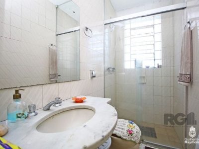 Casa à venda com 254m², 3 quartos, 1 suíte, 3 vagas no bairro Partenon em Porto Alegre - Foto 19