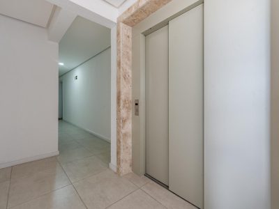 Apartamento à venda com 57m², 2 quartos, 1 suíte, 1 vaga no bairro Ipanema em Porto Alegre - Foto 13