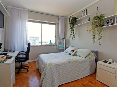 Apartamento à venda com 207m², 4 quartos, 1 vaga no bairro Centro Histórico em Porto Alegre - Foto 18