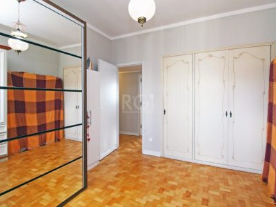 Apartamento à venda com 207m², 4 quartos, 1 vaga no bairro Centro Histórico em Porto Alegre - Foto 21