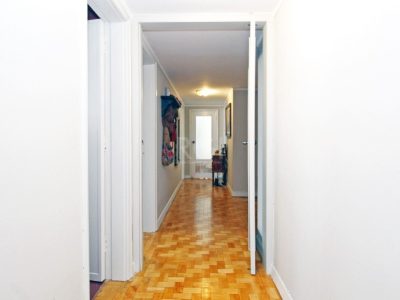 Apartamento à venda com 207m², 4 quartos, 1 vaga no bairro Centro Histórico em Porto Alegre - Foto 27