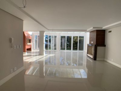 Casa Condominio à venda com 343m², 3 quartos, 3 suítes, 2 vagas no bairro Tristeza em Porto Alegre - Foto 2