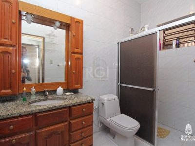 Casa à venda com 400m², 7 quartos, 1 suíte, 2 vagas no bairro Glória em Porto Alegre - Foto 21