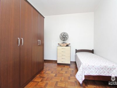 Casa à venda com 400m², 7 quartos, 1 suíte, 2 vagas no bairro Glória em Porto Alegre - Foto 29