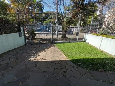 Casa à venda com 330m², 4 quartos, 1 suíte, 3 vagas no bairro Santo Antônio em Porto Alegre - Foto 24