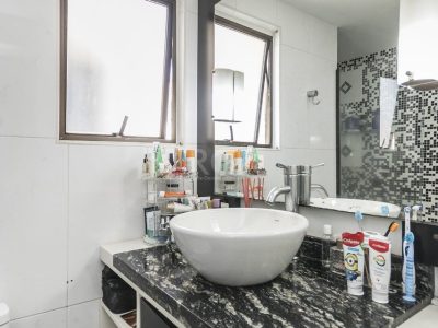 Duplex à venda com 190m², 3 quartos, 1 suíte, 1 vaga no bairro Mont Serrat em Porto Alegre - Foto 30