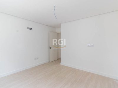 Apartamento à venda com 75m², 3 quartos, 1 suíte, 2 vagas no bairro Boa Vista em Porto Alegre - Foto 4