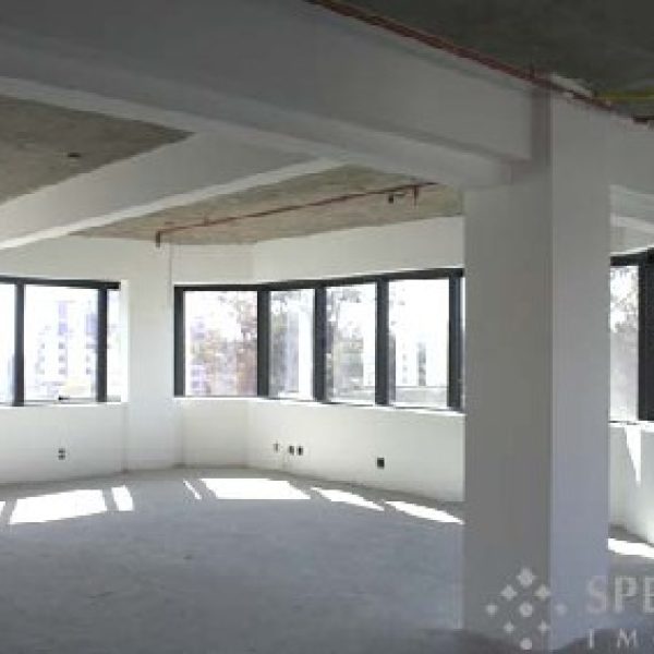 Sala para alugar com 125m² no bairro Três Figueiras em Porto Alegre - Foto 1