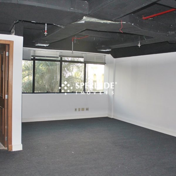 Sala para alugar com 47m², 2 vagas no bairro Auxiliadora em Porto Alegre - Foto 1