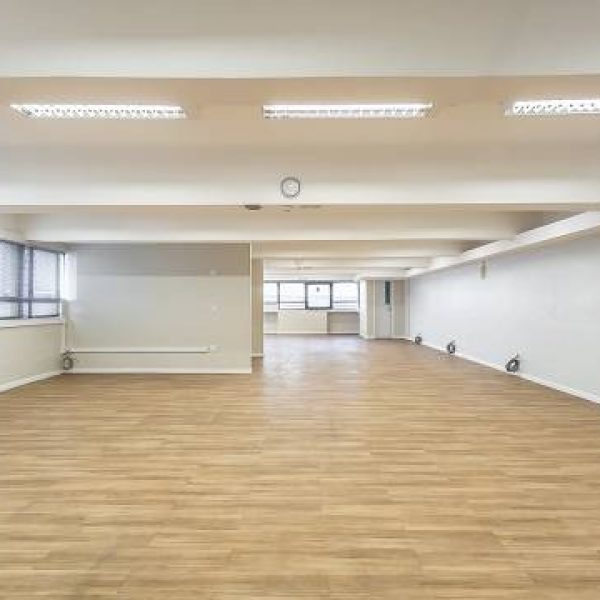 Sala para alugar com 936m² no bairro Rio Branco em Porto Alegre - Foto 1