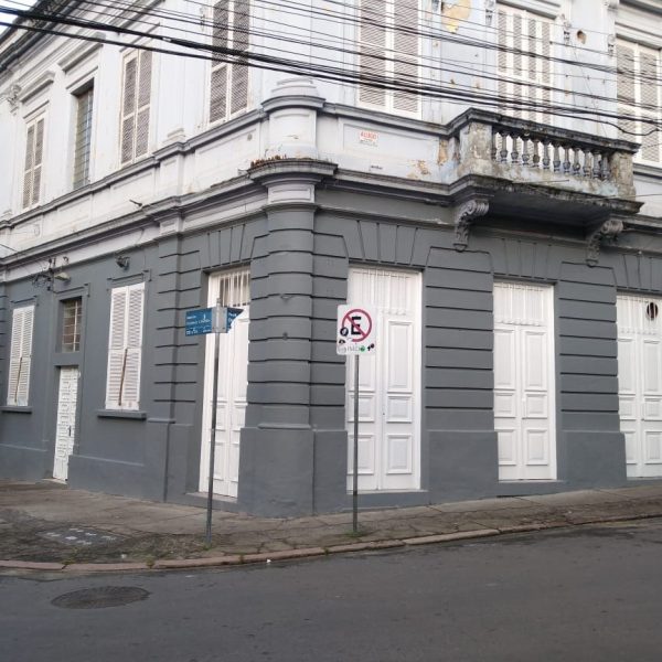 Prédio para alugar com 200m² no bairro Moinhos de Vento em Porto Alegre - Foto 1