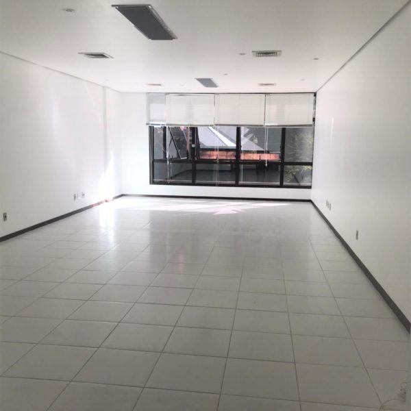 Sala para alugar com 57m² no bairro Floresta em Porto Alegre - Foto 1