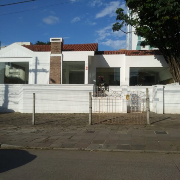 Casa para alugar com 600m², 1 quarto no bairro Três Figueiras em Porto Alegre - Foto 1